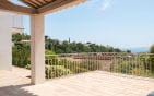 VILLA RENOVEE A VENDRE 4 CHAMBRES EN SUITE VUE MER GOLFE PISCINE PARKINGS L’agence du Cap aux Issambres vous prop Min 2