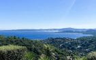 VILLA VUE MER SUR LE GOLFE DE SAINT TROPEZ AVEC SOUS SOL, ABRI VOITURE ET PLACE DE PARKING, AUX ISSAMBRES Min 0